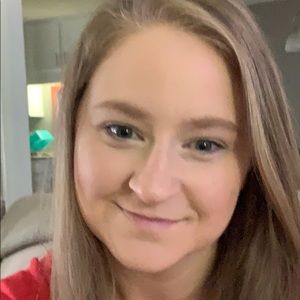 Meet your Posher, Laurel